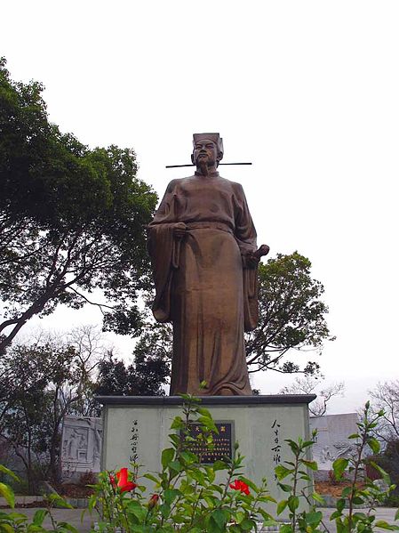 Standbeeld van Man Tin Cheung